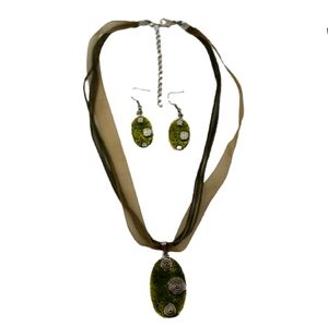 Fashion Jewelry Necklace Earrings Set MCM Retro Oval Green Enamel Silvertone